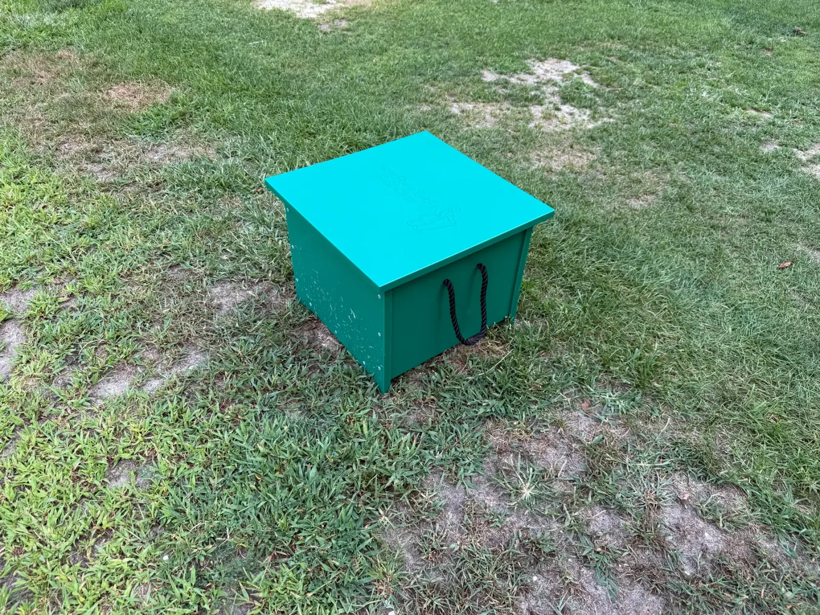 Green lidded sand box at Hamilton Trails Golf Club